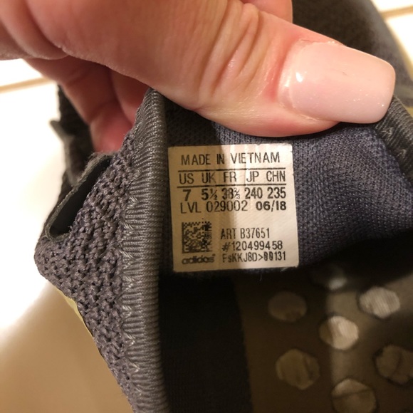 adidas NMD R1 gray and gold metallic size 7 - Picture 5 of 5